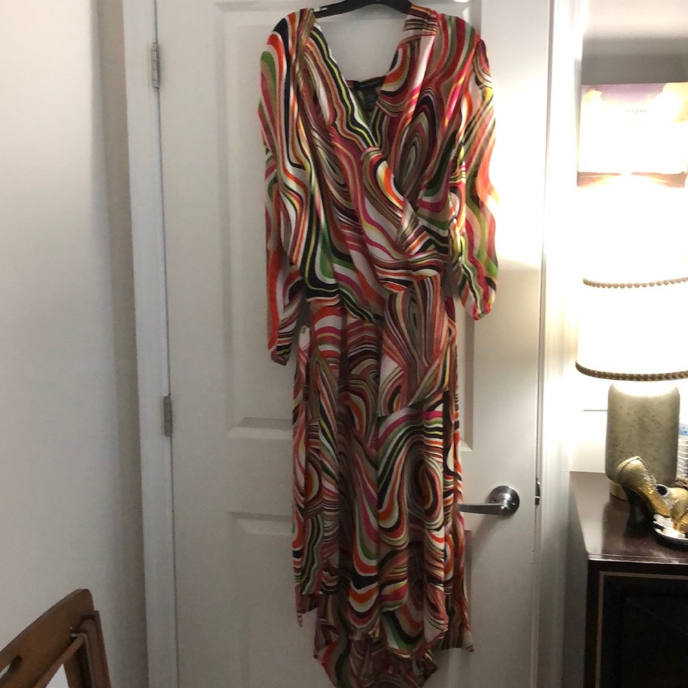 Very pretty and flies dress